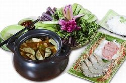 'Chu du' thưởng thức món ngon ba miền
