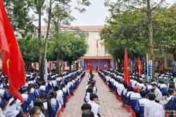 Nghệ An mít tinh hưởng ứng Ngày Thế giới phòng, chống HIV/AIDS