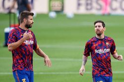 Pique hy vọng lôi kéo Messi ở lại Barca