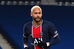 Neymar cảnh báo PSG trước đại chiến với MU