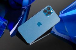 iPhone 12 Pro Max cháy hàng tại Việt Nam, iPhone 12 mini bất ngờ thành 'bom xịt'