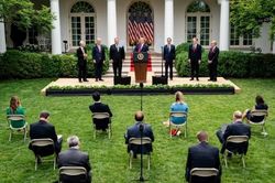 Chính quyền của ông Trump đang suy tính điều gì khi tuyên bố Mỹ sẽ rút khỏi WHO?