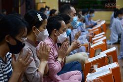 Có nên mang kinh Phật về nhà?