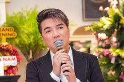 Đàm Vĩnh Hưng lần đầu trổ tài làm MC