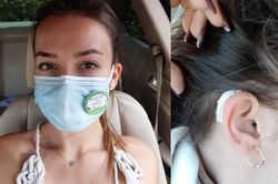 Cứ tưởng dầu gội chảy vào làm đau tai, nhưng cô gái này bỗng nhiên không nghe thấy gì nữa