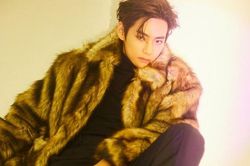Một ngày 'mải mê chinh chiến và yêu đương' của V BTS