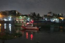 Hai vợ chồng nhảy xuống sông, 1 người tử vong
