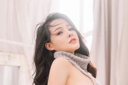 Không chỉ 'thả rông' vòng 1, Ngân 98 còn gây bức xúc vì phô diễn vòng 3 trước ống kính