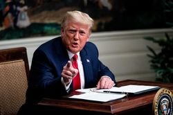 Trump quyết kiện đến cùng, không đổi ý trong 6 tháng