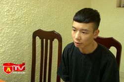 Bực tức vì bạn gái bị trêu ghẹo, mang xăng phóng hỏa xe máy