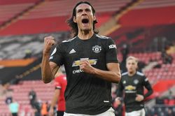 Cavani lên tiếng sau dòng trạng thái gây tranh cãi