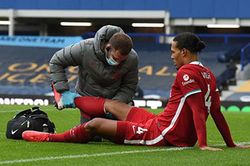 Liverpool: Klopp tiết lộ mới nhất về mức độ chấn thương của Van Dijk