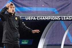 Conte chết đuối giữa biển lớn Champions League