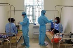 TPHCM cách ly 235 người, phong tỏa nhiều địa điểm
