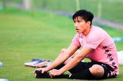 CLB Hà Nội báo tin 'sốc' về Văn Hậu với ông Park Hang Seo