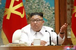 Kim Jong Un dùng vắc-xin ngừa Covid-19 của Trung Quốc
