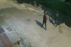 Mâu thuẫn tình cảm, bóp cổ bạn gái trong nhà nghỉ tử vong rồi bỏ trốn