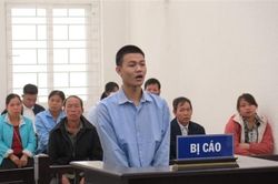Sát hại bà nội cướp tiền chơi... 'cỏ'