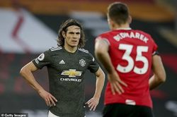 Cavani nguy cơ lãnh án phạt nặng vì lỡ lời trên mạng xã hội