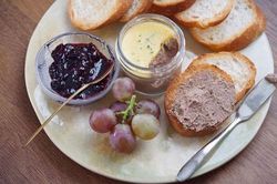 Học được của người bạn Pháp cách làm pate gan gà, cả nhà ai cũng khen tôi có tay nghề đầu bếp