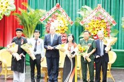 Cô Nguyễn Thị Hồng Hoa có nhiều đóng góp cho ngành giáo dục và đào tạo