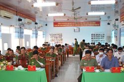 Công an huyện Chợ Mới triển khai kế hoạch tấn công tội phạm, đảm bảo an ninh trật tự Đại hội Đảng và Tết Nguyên đán