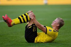 'Máy săn bàn' Erling Haaland nghỉ hết năm vì chấn thương