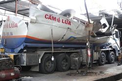 Xe bồn phát nổ khi hàn xì, 3 người thương vong