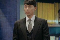 Hyun Bin bị bạn diễn tiết lộ tính cách thật khi đóng 'Hạ cánh nơi anh', Son Ye Jin bỗng dưng bị cho ra rìa