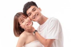 Mạc Văn Khoa và bạn gái đã chính thức đăng ký kết hôn