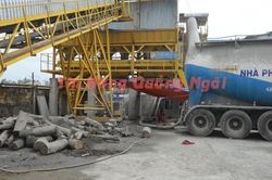 Xe bồn nổ bung nắp, tài xế tử vong