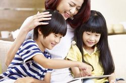 Đừng sợ con đọc truyện tranh không tốt, đây là những tuyệt chiêu giúp con thích đọc sách