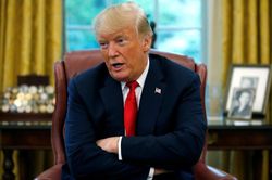 Ông Trump liên tục giáng đòn vào Trung Quốc trong 7 tuần cuối nhiệm kỳ