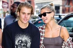 Justin Bieber chỉ trích người hâm mộ của Selena Gomez