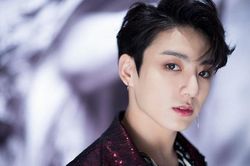 Cằm Jungkook có gì mà BTS phát cuồng lên vậy?