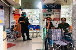 Công an đồng loạt khám xét công ty, nhà thuốc tây lớn ở Đồng Nai