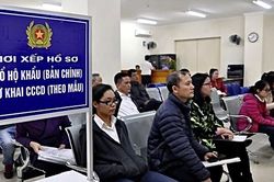 Không được sử dụng trang phục chuyên ngành khi chụp ảnh thẻ Căn cước công dân