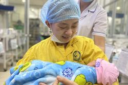 Ca phẫu thuật trong đêm cứu sống cả mẹ và thai nhi 30 tuần tuổi bị tai nạn nghiêm trọng