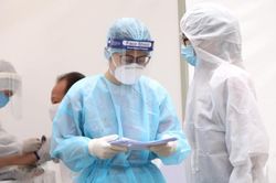 Thêm 4 ca COVID-19 được cách ly ngay khi nhập cảnh
