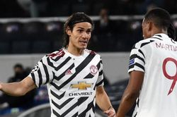 Tin bóng đá MU 6/12: Cavani và Martial chấn thương, MU tăng lương cho Fernandes
