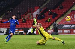 Thắng Sheffield 2-1, Leicester đánh chiếm ngôi thứ 3