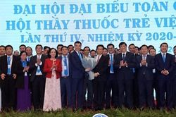 Thầy thuốc trẻ tình nguyện vì một Việt Nam khỏe mạnh