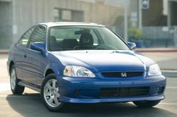 Cận cảnh chiếc Honda Civic đời cũ đắt hơn xe mới vài trăm triệu đồng