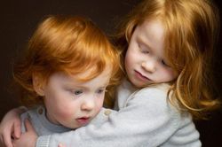 Sách ảnh về những người có mái tóc đỏ vàng