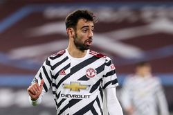 Có đến 13 cầu thủ M.U hưởng lương cao hơn Bruno Fernandes