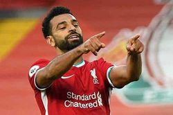 Salah cân bằng thành tích ghi bàn của Ronaldo dù đá ít hơn 65 trận