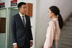 Gia đình tan nát vì video 'nóng' của chồng sau buổi họp lớp