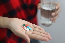 Cập nhật thông tin liên quan đến tính an toàn của thuốc chứa mephenesin