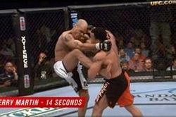 Pha phản đòn đỉnh cao giúp võ sĩ thắng knock-out sau 14 giây