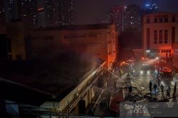 Hà Nội: Cháy lớn tại công ty dược phẩm Hà Tây trong đêm